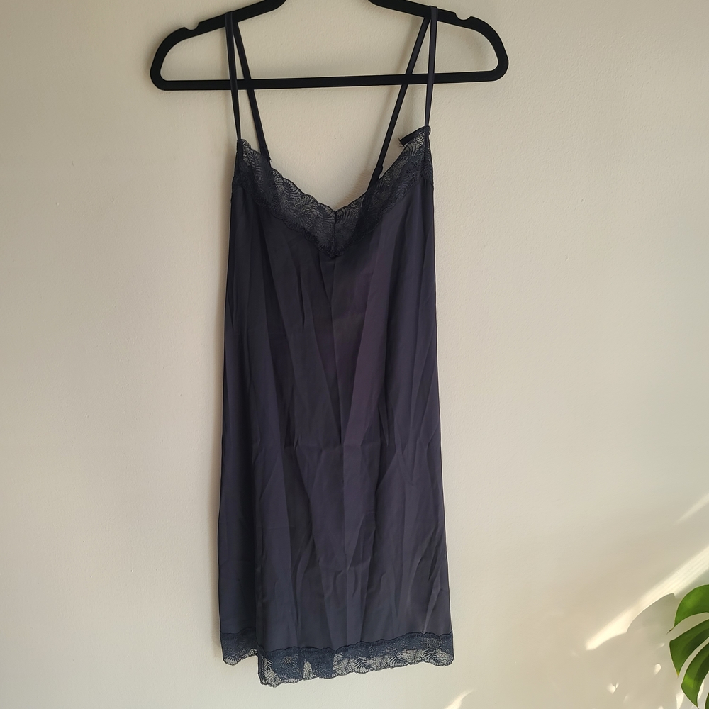 Elegant Midnight Blue Lace Chemise